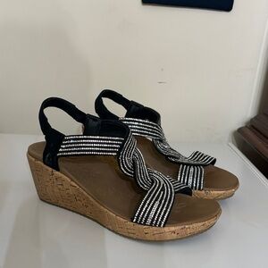 Cali from Skechers luxe foam size 7.5 wide worn once